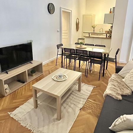 Apartment Mia - Old Town, Ac Братислава Экстерьер фото