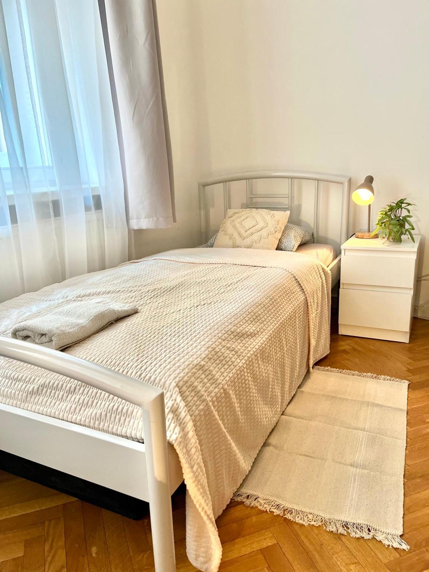 Apartment Mia - Old Town, Ac Братислава Экстерьер фото