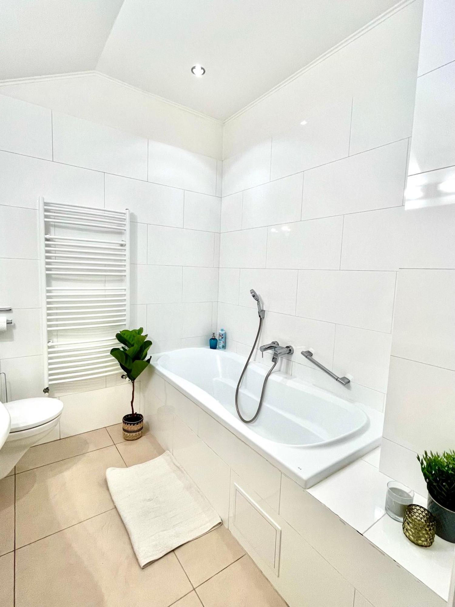 Apartment Mia - Old Town, Ac Братислава Экстерьер фото